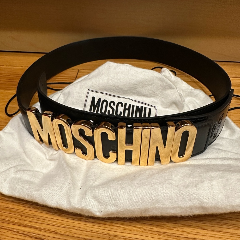 Moochino high waisted belt size 38
